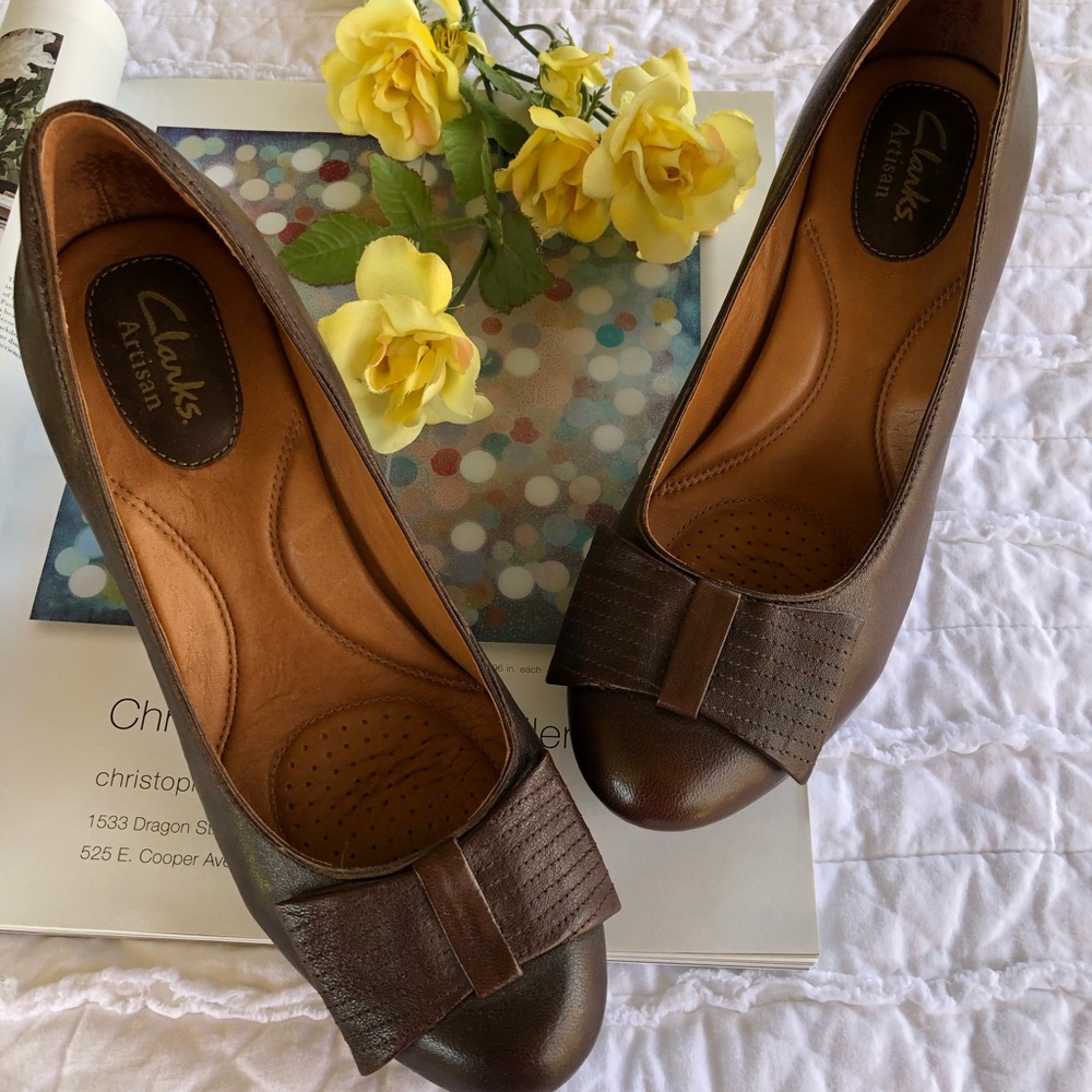 👠Clarks Brown Heels with Textured Rubber Soles